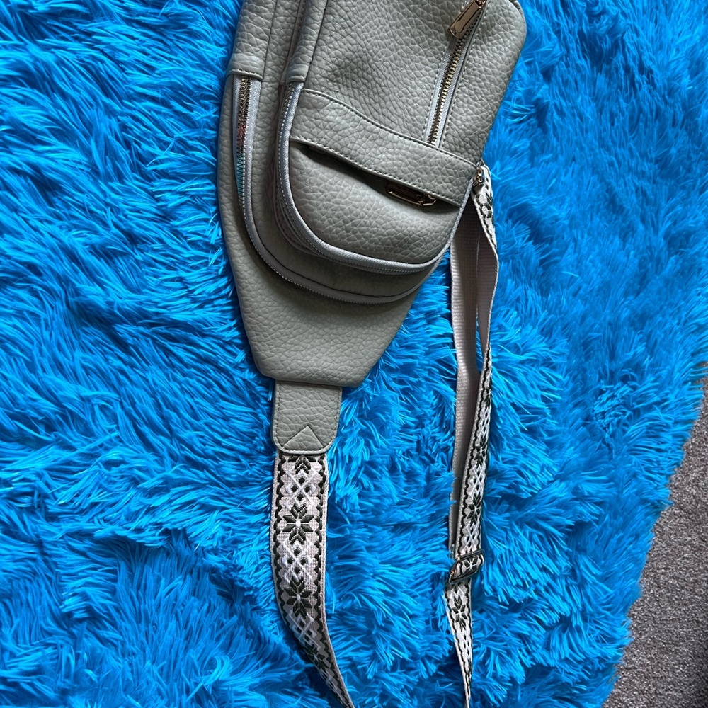 American Vintage Crossbody Bag in Gray